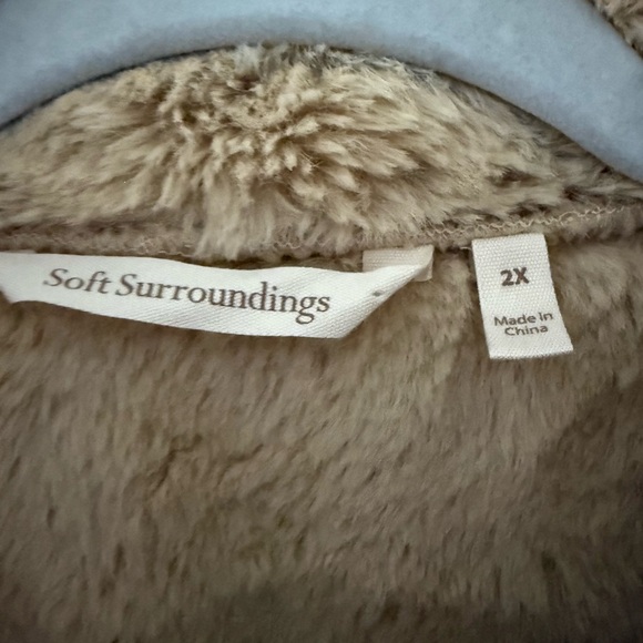 Faux suede cozy Women's Coat - Picture 5 of 8